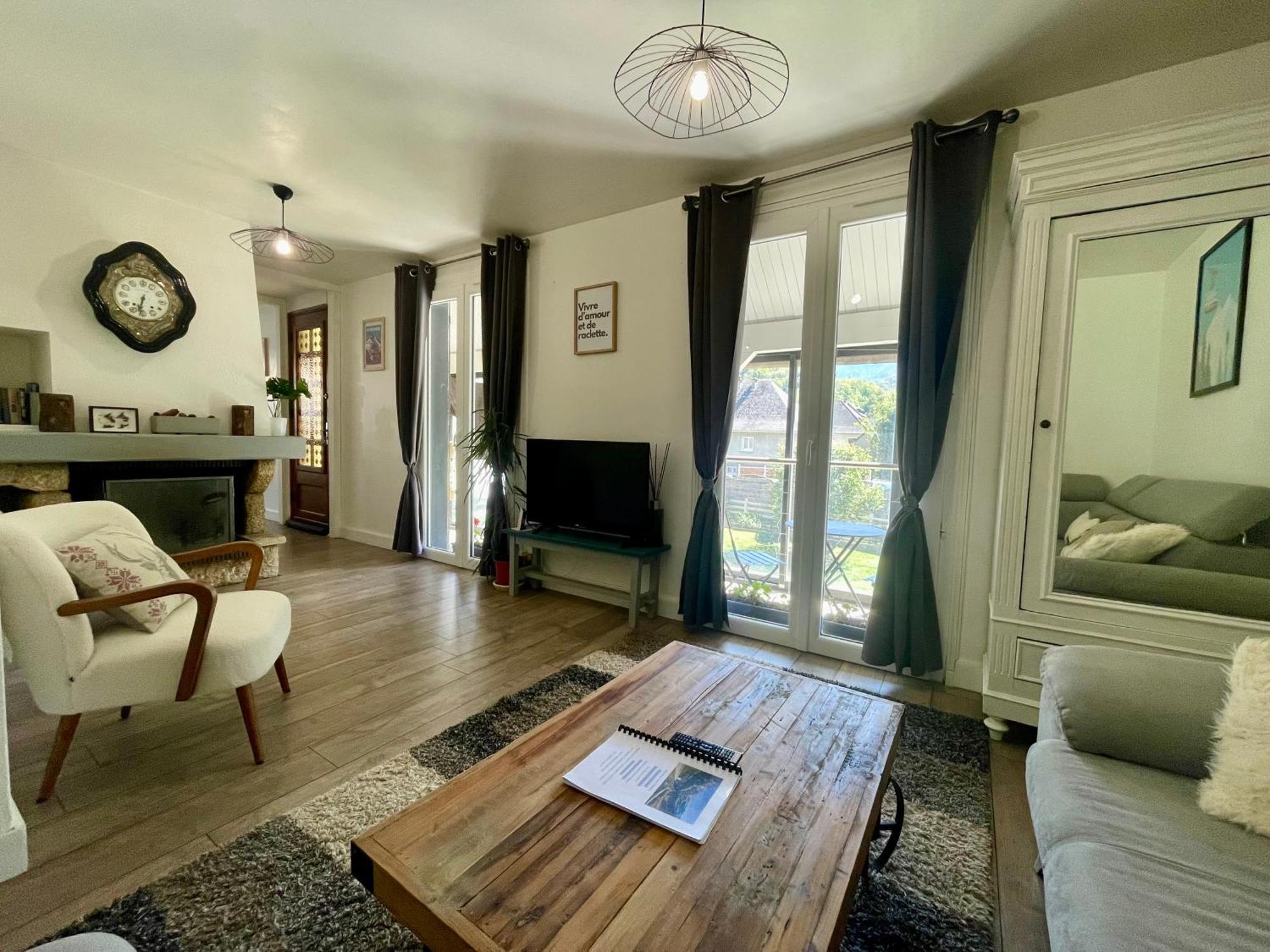 Bel Appartement Dans Residence Cheminee /Jardin Люс-Сен-Совёр Экстерьер фото